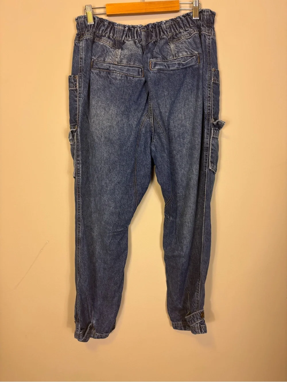 Free People Straight-Leg Cargo Jeans in Faded Blue with Straps Women’s Medium